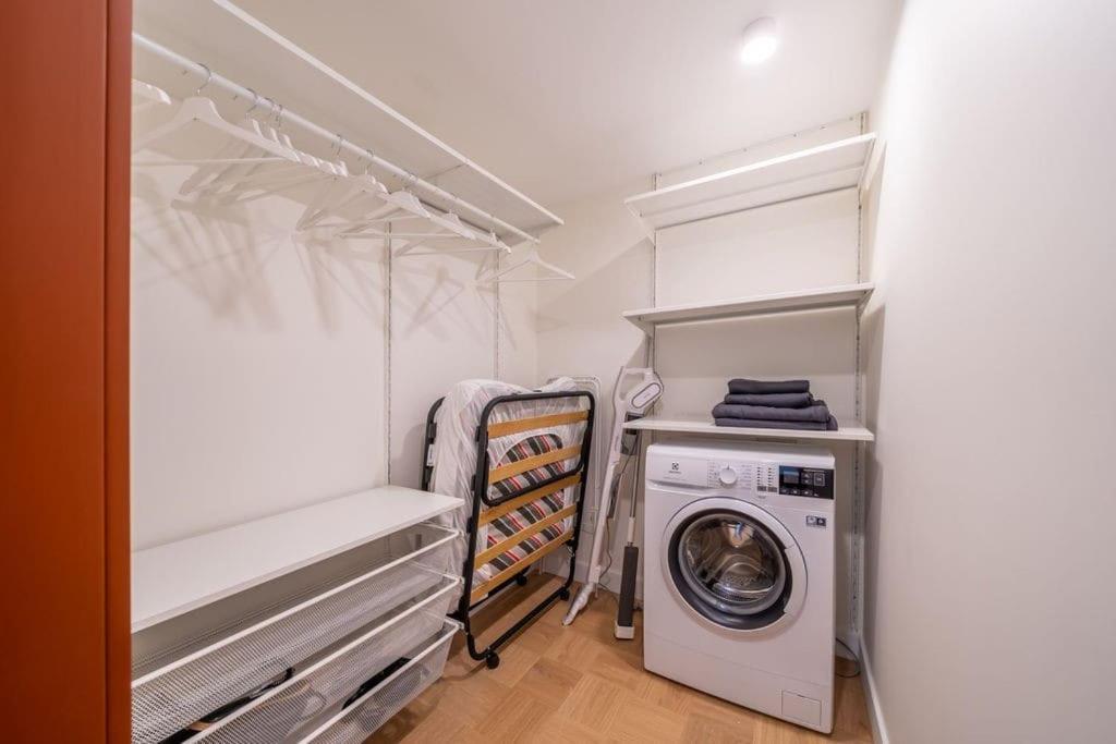 Ferienwohnung Designer Loft In The City Center Riga Exterior foto